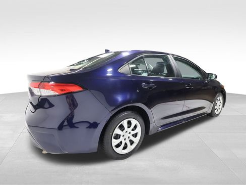 Used 2024 Toyota Corolla LE image 4