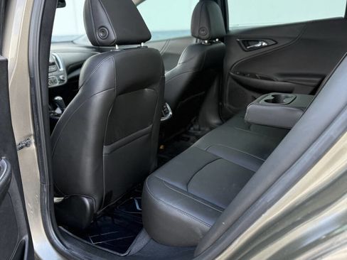 Used 2020 Chevrolet Malibu Premier FWD image 36