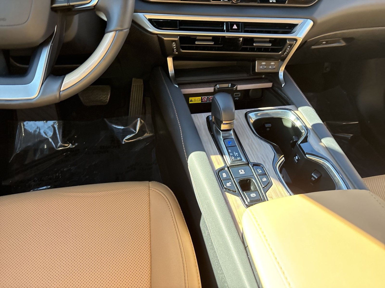 Used 2024 Lexus RX 350 Premium w/ Kick Sensor & Tow Package AWD/4WD image 22