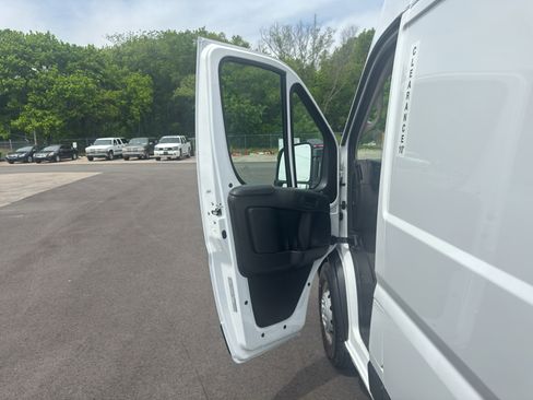 Used 2023 RAM ProMaster 3500 w/ Lane Management Group FWD image 14