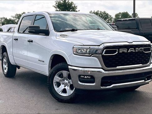 Used 2025 RAM 1500 Big Horn AWD/4WD image 37
