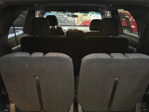 Used 2017 Ford Explorer XLT FWD image 19