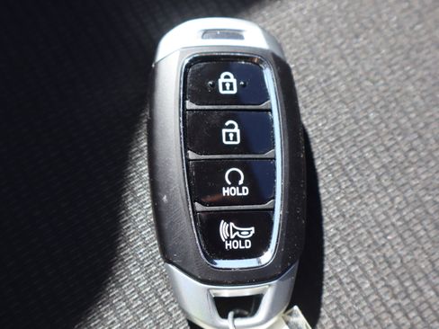 Used 2024 Hyundai Venue SEL image 30