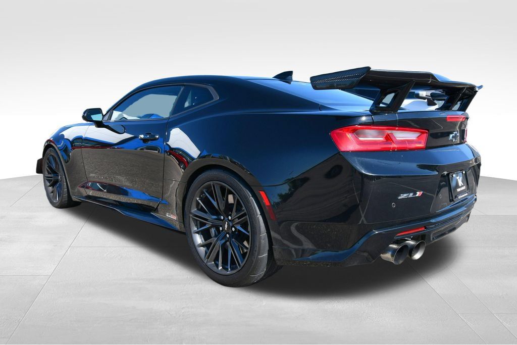 Used 2017 Chevrolet Camaro ZL1 RWD image 4