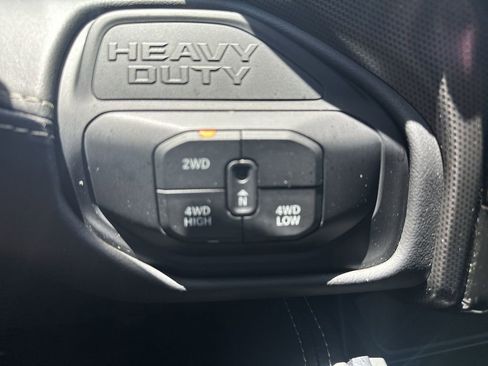 Used 2025 RAM 2500 Limited AWD/4WD image 25