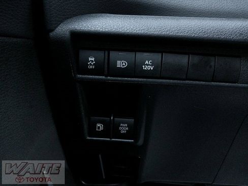 Certified 2021 Toyota Sienna XSE image 18