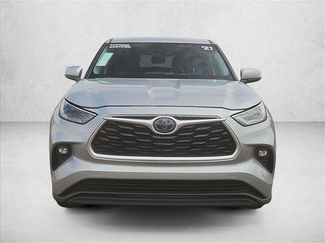 Used 2021 Toyota Highlander LE AWD/4WD video 2