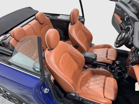 Used 2019 MINI Cooper S w/ Driver Assistance Package FWD image 12