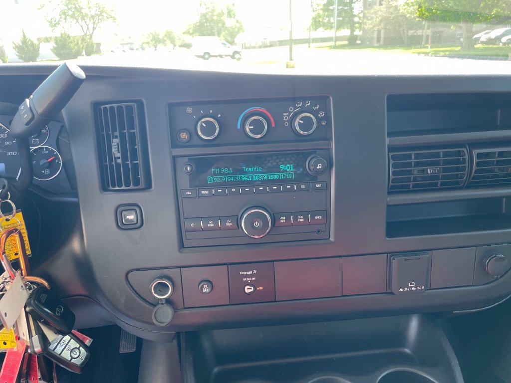 Used 2024 GMC Savana 2500 w/ Driver Convenience Package RWD image 2
