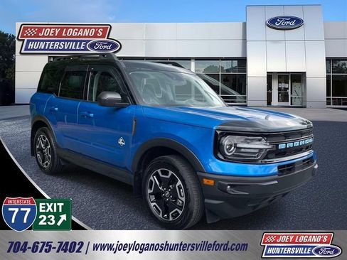 Certified 2022 Ford Bronco Sport Outer Banks w/ Tech Package AWD/4WD image 1