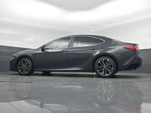 Used 2025 Toyota Camry XLE image 46