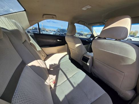 Used 2013 Toyota Camry LE image 15