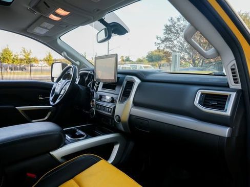 Used 2018 Nissan Titan PRO-4X w/ Pro-4x Convenience Package image 38
