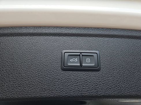 Used 2023 Audi Q5 2.0T Premium Plus AWD/4WD image 25