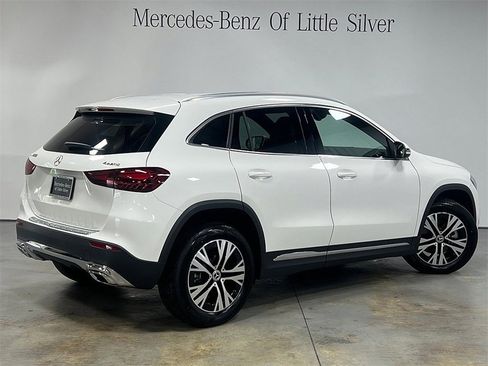 Used 2025 Mercedes-Benz GLA 250 4MATIC image 6