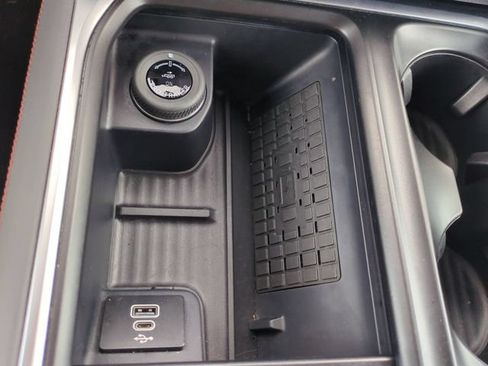 Used 2025 Ford Expedition Active AWD/4WD image 24