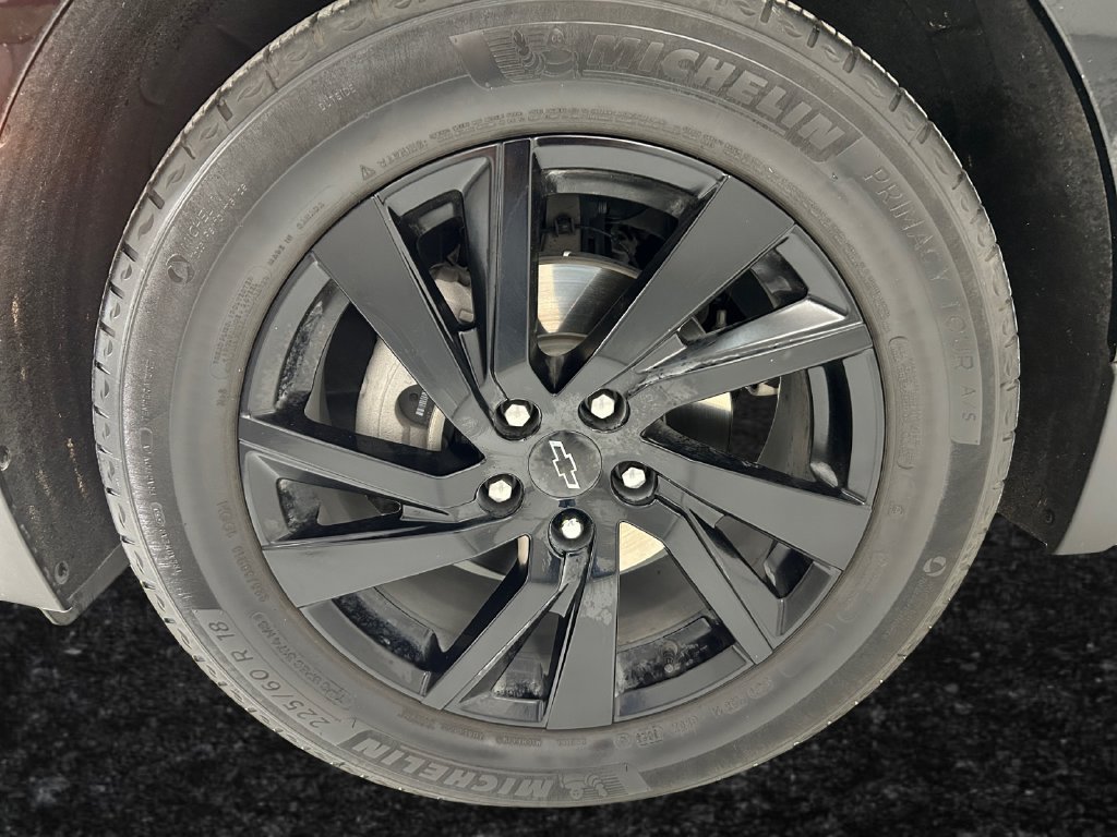 Used 2023 Chevrolet Equinox LS w/ Midnight Edition FWD image 23
