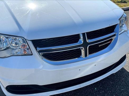 Used 2020 Dodge Grand Caravan SE FWD image 27