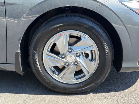 New 2026 Hyundai Elantra SE image 12