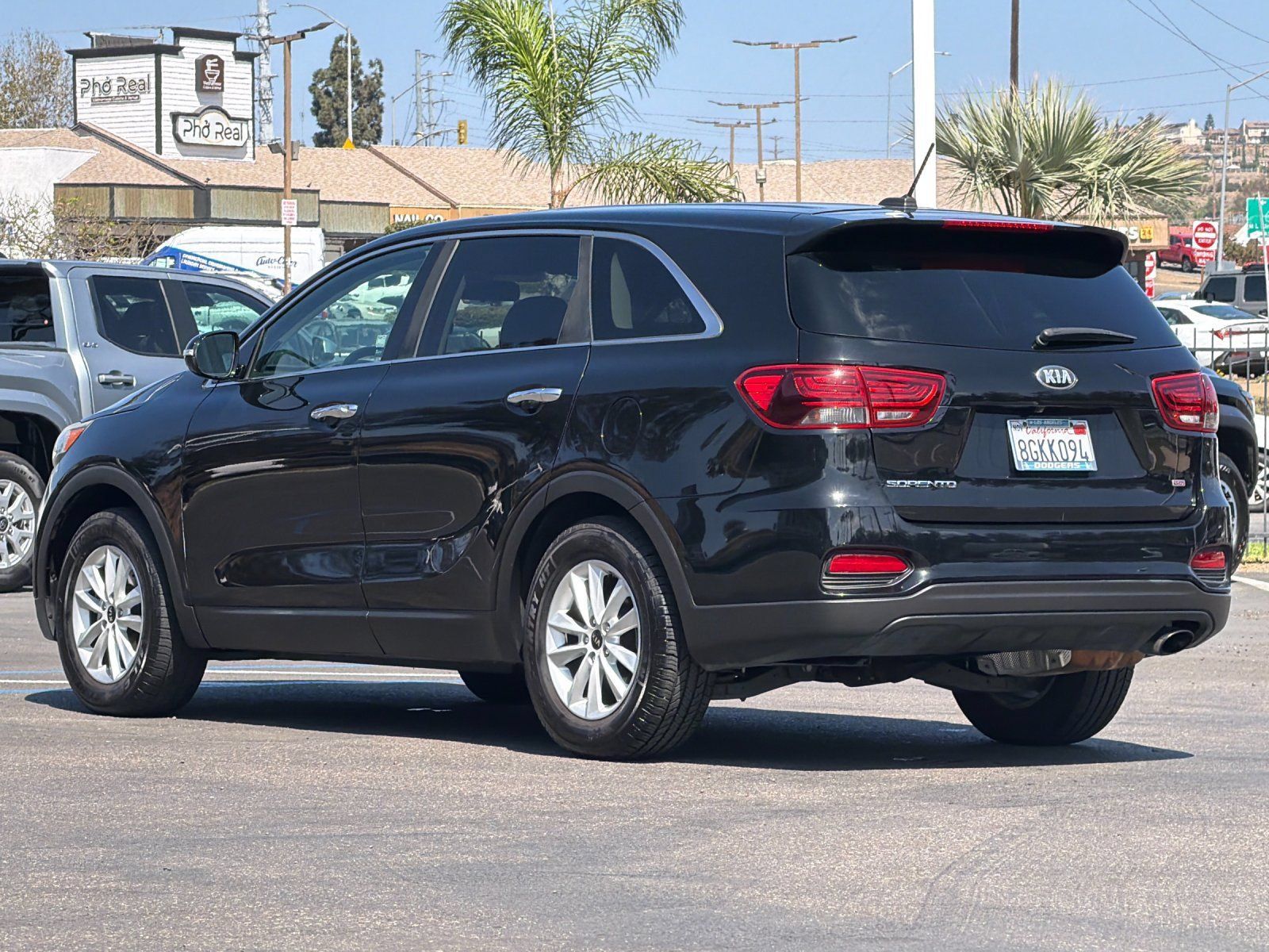 Used 2019 Kia Sorento L FWD image 3