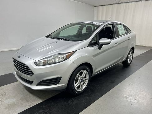 Used 2019 Ford Fiesta SE FWD image 5