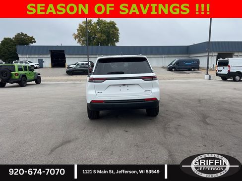 New 2025 Jeep Grand Cherokee Limited w/ Luxury Tech Group II image 13