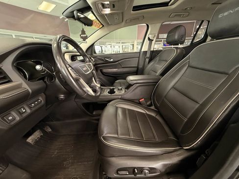 Used 2021 GMC Acadia Denali w/ Denali Ultimate Package image 24