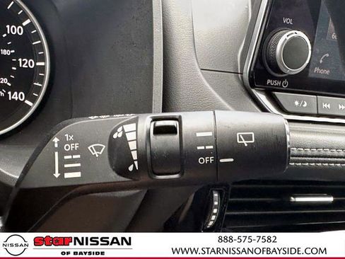Certified 2022 Nissan Rogue SV image 29