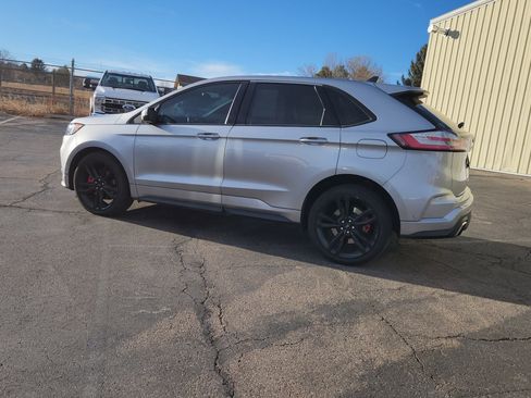 Certified 2022 Ford Edge ST w/ Equipment Group 401A image 8