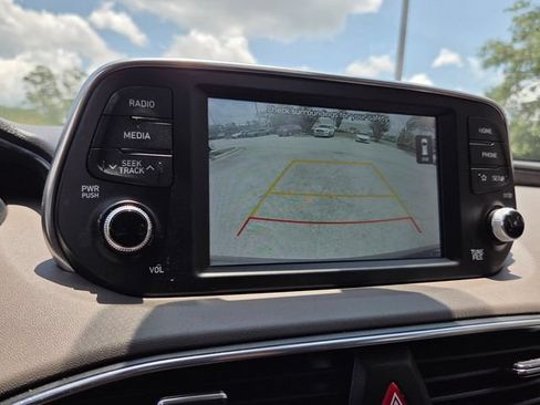 Used 2020 Hyundai Santa Fe SE AWD/4WD image 28