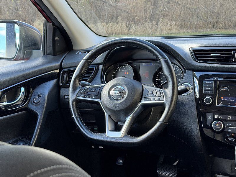 Used 2022 Nissan Rogue Sport SV AWD/4WD image 12