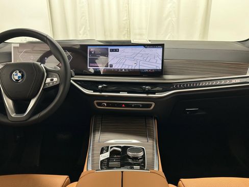 Used 2026 BMW X5 xDrive50e w/ Premium Package AWD/4WD image 9
