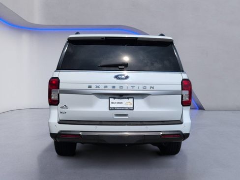 Used 2022 Ford Expedition XLT RWD image 14