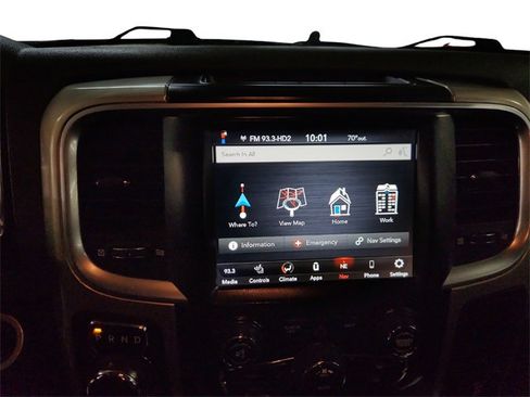 Used 2020 RAM 1500 Classic SLT w/ Luxury Group image 15