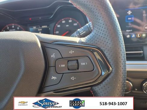 Used 2025 Chevrolet Trax RS image 17