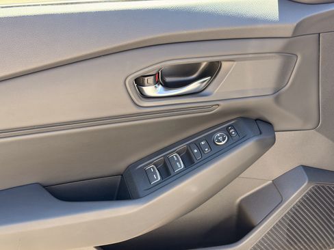 Used 2024 Honda Accord EX image 10