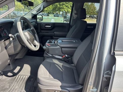 Used 2023 Chevrolet Silverado 1500 Custom Trail Boss w/ LPO, Dark Essentials Package AWD/4WD image 17