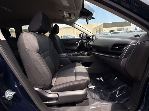 Used 2026 Nissan Rogue SV AWD/4WD image 29