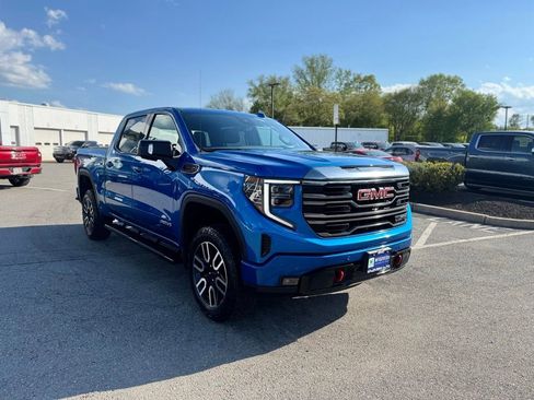 Certified 2023 GMC Sierra 1500 AT4 w/ Technology Package AWD/4WD image 8