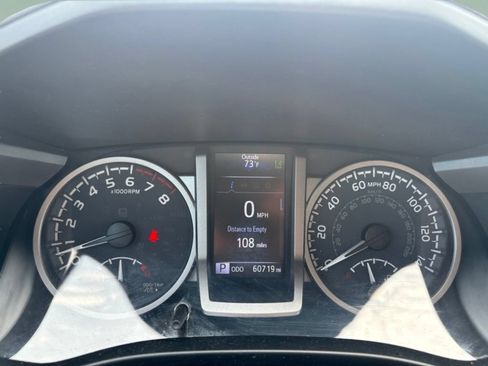 Used 2021 Toyota Tacoma SR5 RWD image 16