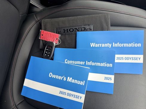 Used 2025 Honda Odyssey Sport-L image 32