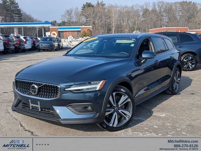 Certified 2025 Volvo V60 B5 Cross Country Plus