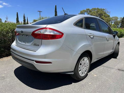 Used 2017 Ford Fiesta S image 6