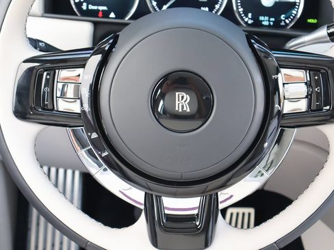 Certified 2024 Rolls-Royce Cullinan AWD/4WD image 22