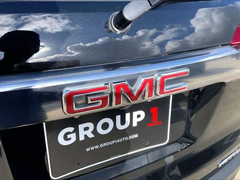 Used 2023 GMC Acadia AT4 w/ Technology Package image 30