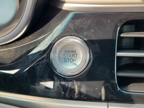 Certified 2025 Genesis G70 2.5T image 14