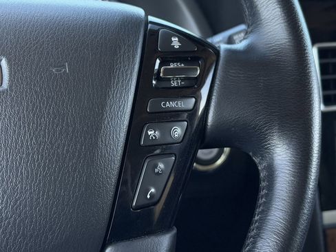 Used 2023 Nissan Armada SL w/ Captain's Chairs Package image 17