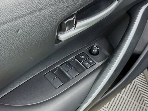 Used 2024 Toyota Corolla SE image 18