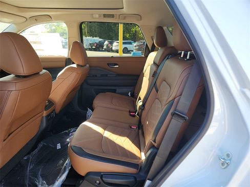 New 2025 Nissan Pathfinder Platinum w/ Cargo Package image 5