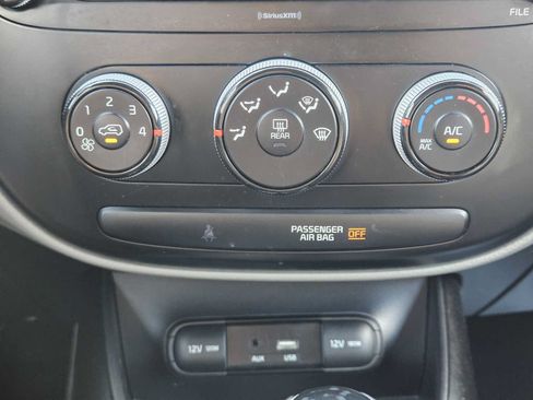 Used 2018 Kia Soul FWD image 18